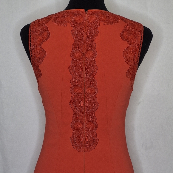 Karen Millen Sleeveless Bodycon Midi Dress w/Crochet Front/Back Inlay - Size 4 - Picture 6 of 13